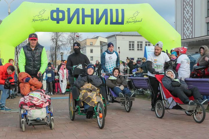 В Минске состоялось спортивно-благотворительное мероприятие Варежковый полумарафон