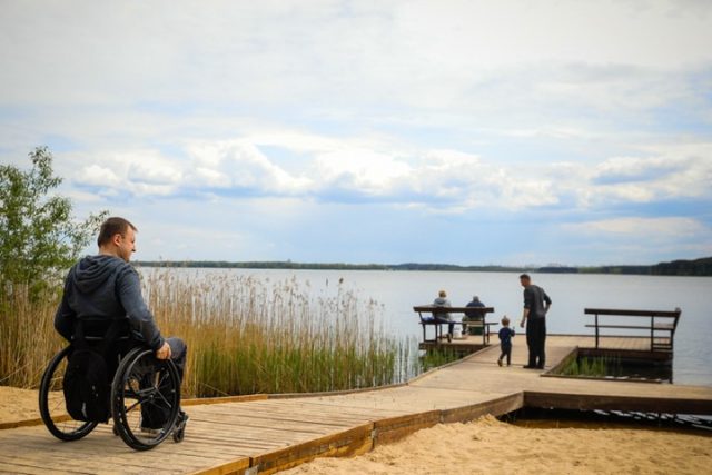 Инклюзивный пляж на Минском море