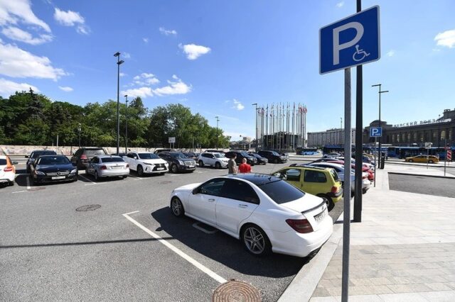Что будет за неправомерную парковку автомобиля на месте для инвалидов?