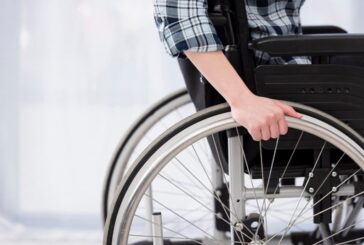 Кто может бесплатно получить кресло-коляску и какие документы необходимо предоставить
