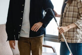 Кто из белорусов может воспользоваться помощью персонального ассистента?