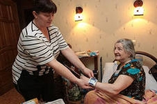 Социальную помощь на дому в Беларуси получают почти 90 тыс. пожилых людей и инвалидов